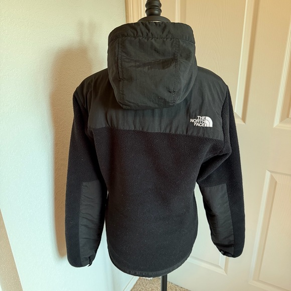 The North Face - Picture 2 of 3
